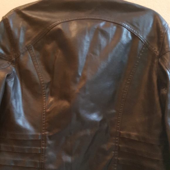 Vintage Leather Jacket - Picture 5 of 8